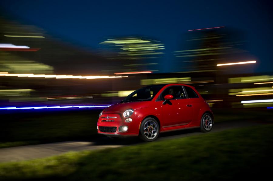  Fiat 500 2010 года  (US) (фото 9 из 13)